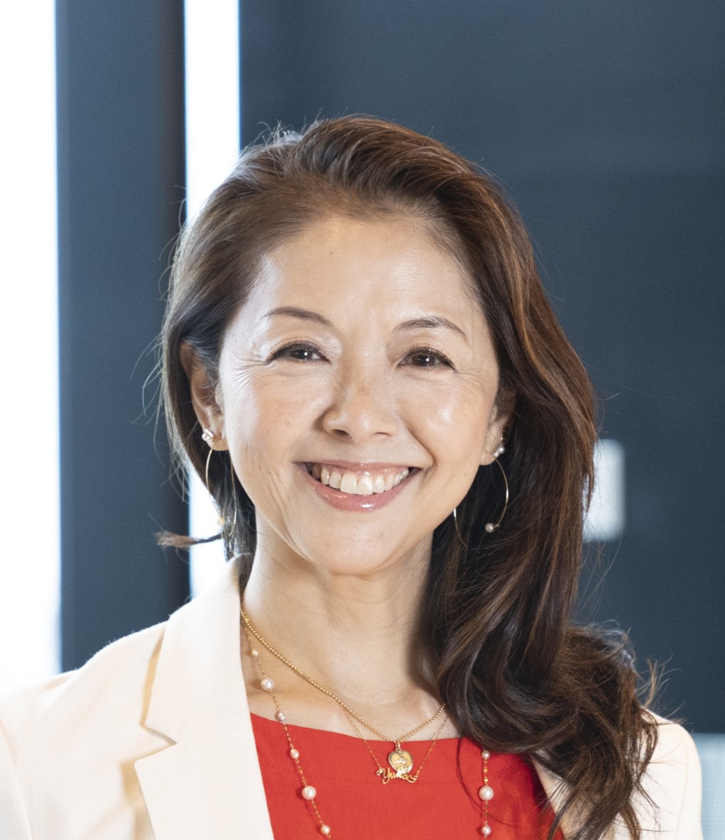 浜 家 有 文子